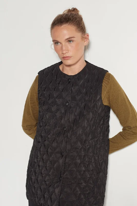 Juliette Hogan Daily Vest Quilted Diamond Black